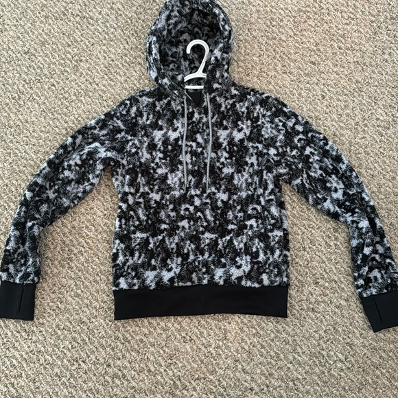 Athleta Glacier Black Tugga Sherpa Jacquard Hoodie - Picture 3 of 4